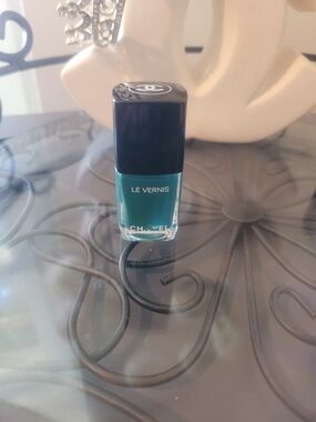 CHANEL Le Vernis Nail Polish - Teal
